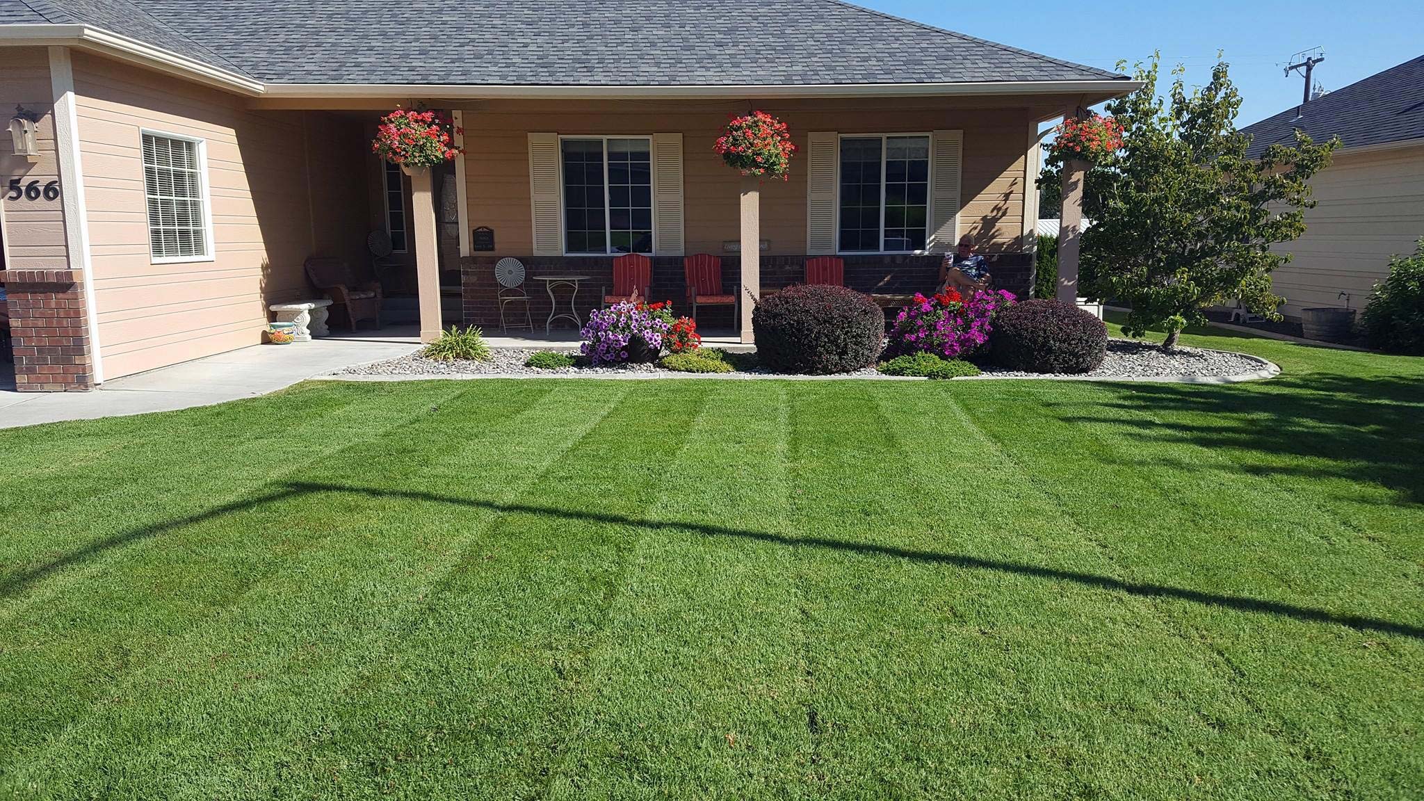 Lawncare done right, the first time.